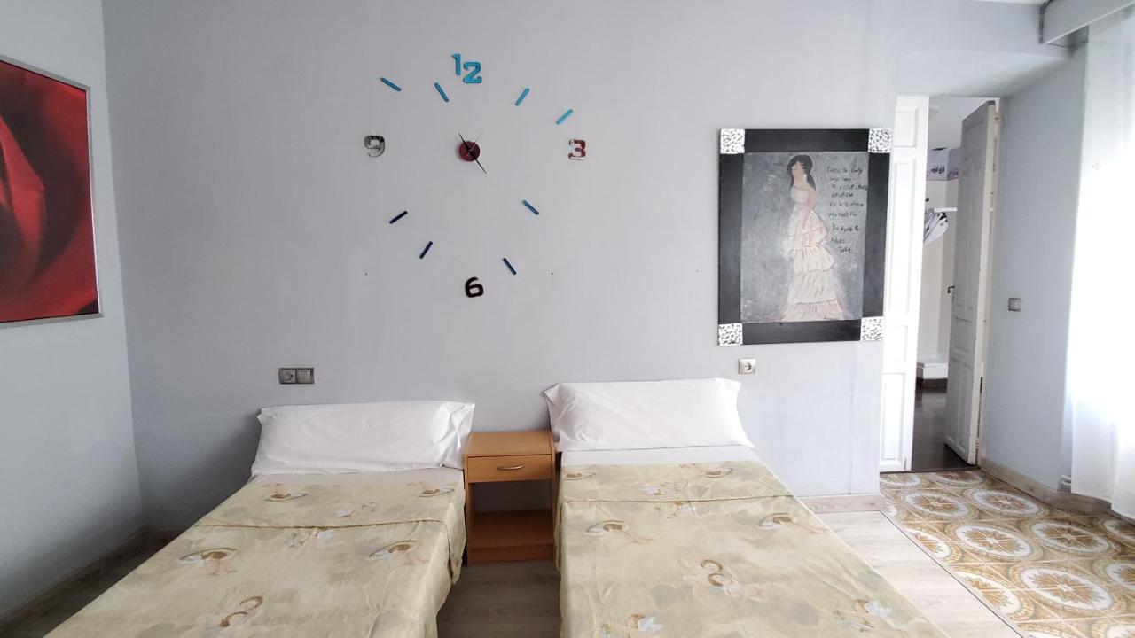 Hostal Martes Caceres Plaza Mayor - Tercer Piso Sin Ascensor Extérieur photo