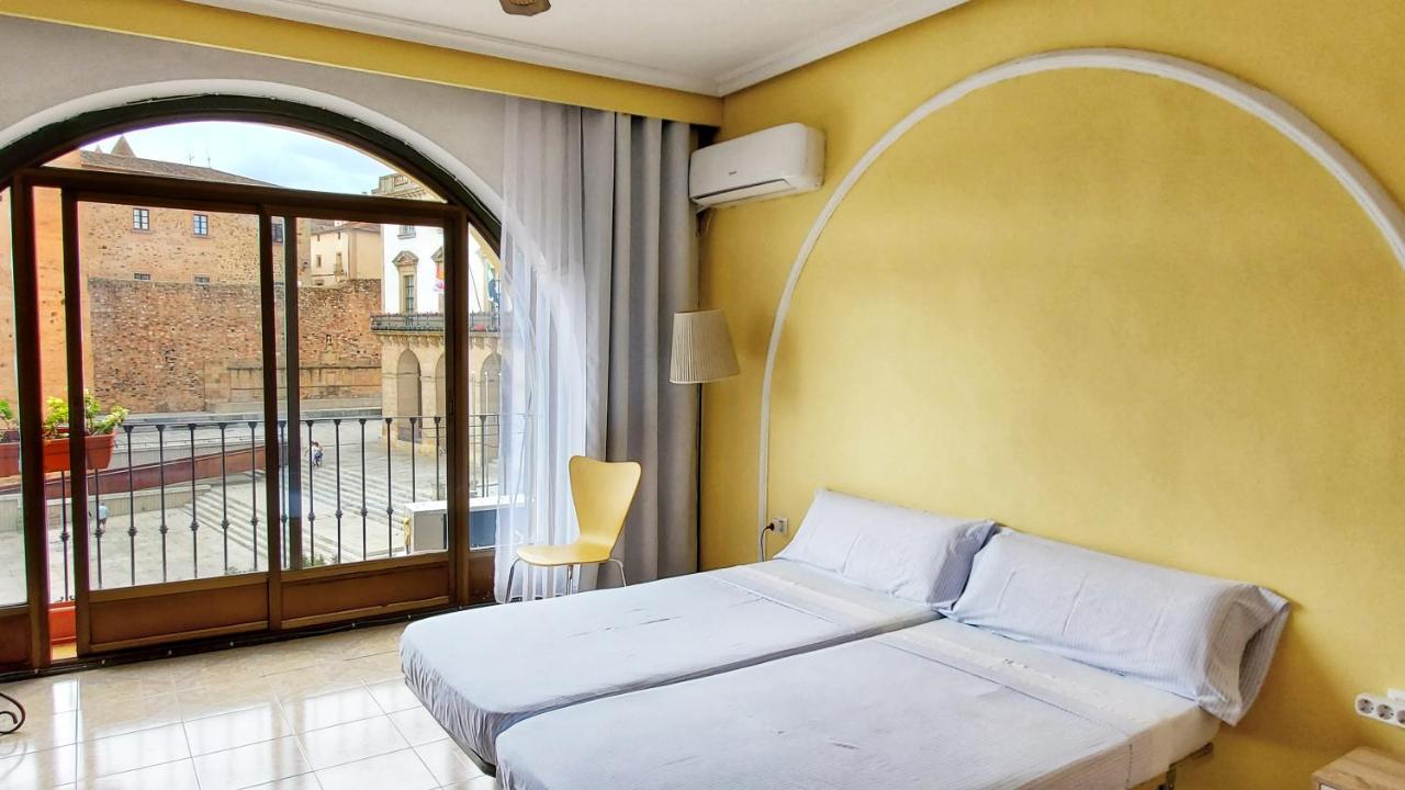 Hostal Martes Caceres Plaza Mayor - Tercer Piso Sin Ascensor Extérieur photo