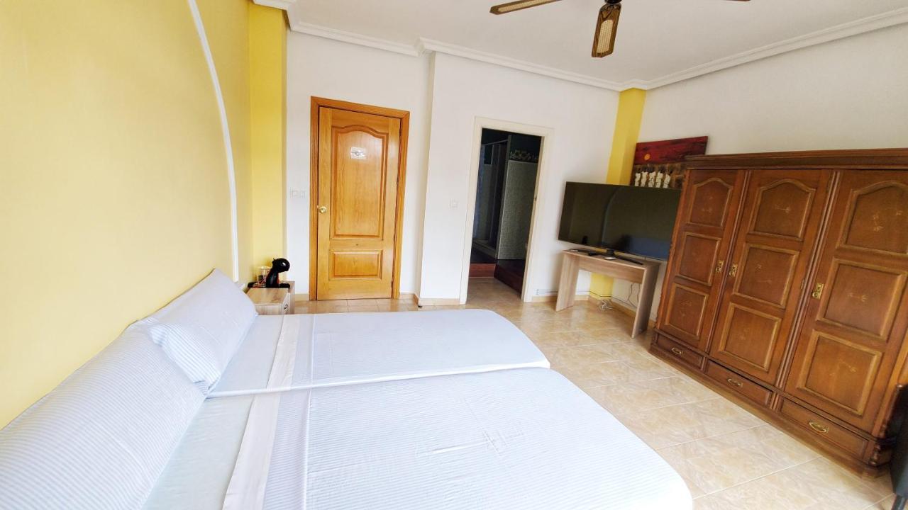 Hostal Martes Caceres Plaza Mayor - Tercer Piso Sin Ascensor Extérieur photo